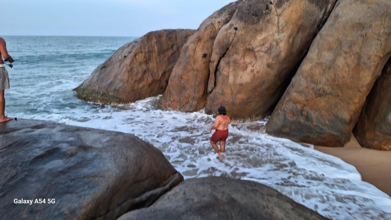 Beach Lagoon Parans Hotel Arugam Bay Buitenkant foto