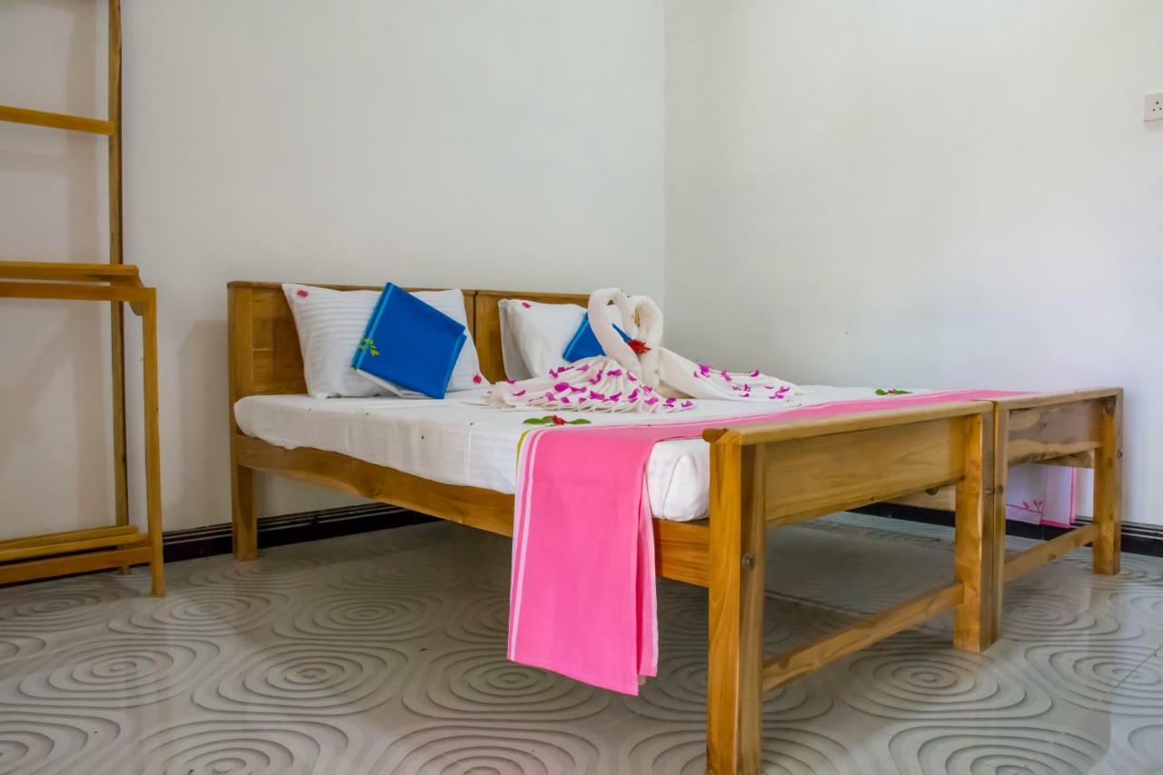 Beach Lagoon Parans Hotel Arugam Bay Buitenkant foto