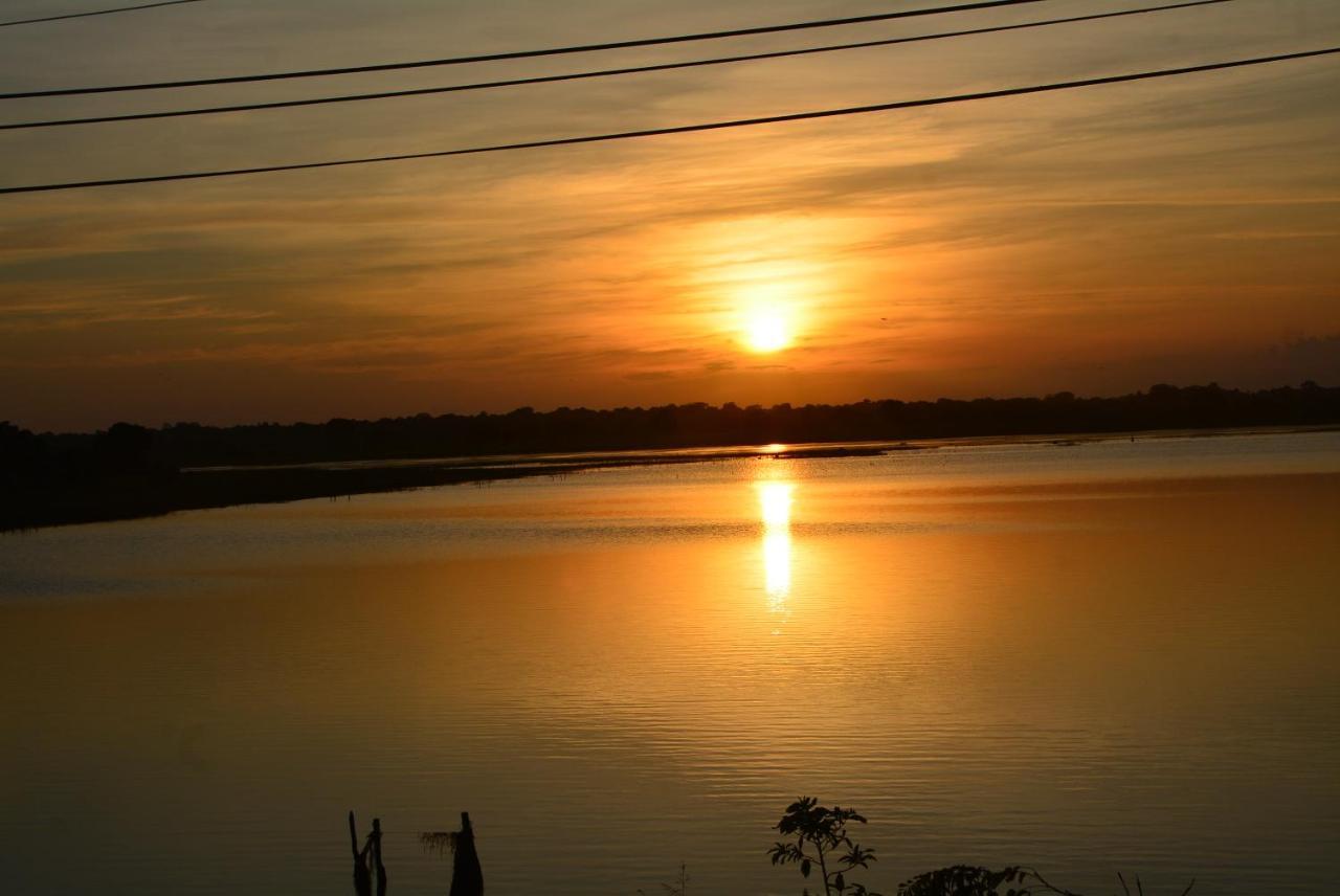 Beach Lagoon Parans Hotel Arugam Bay Buitenkant foto